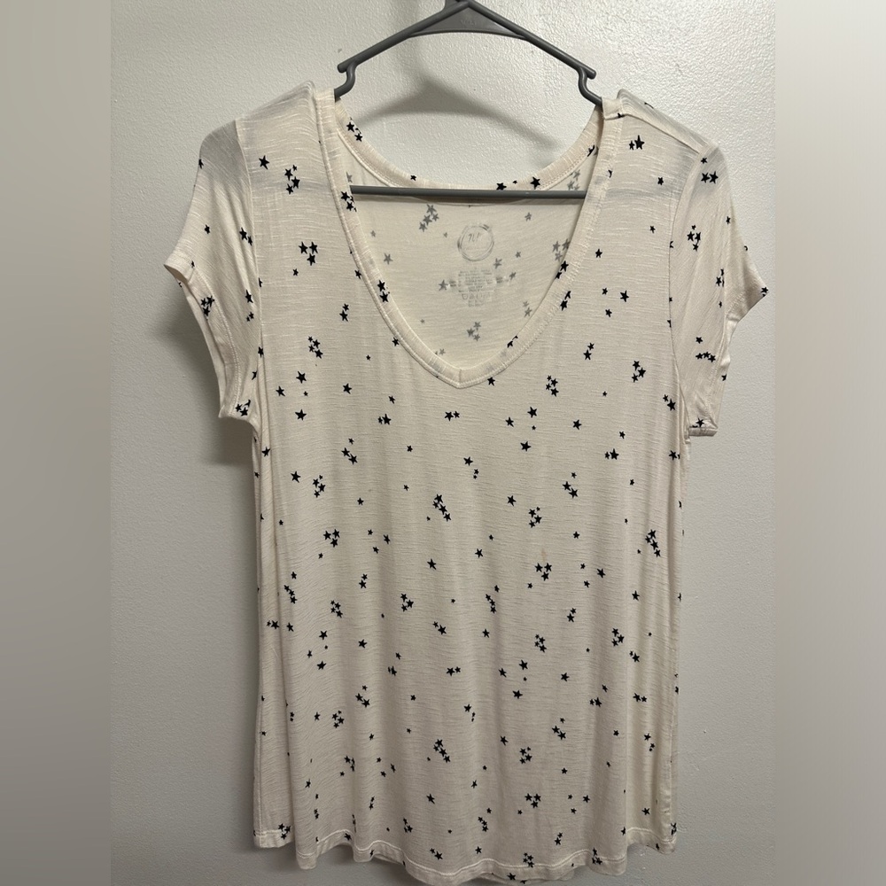 Maurice’s Small V Neck- White with black stars